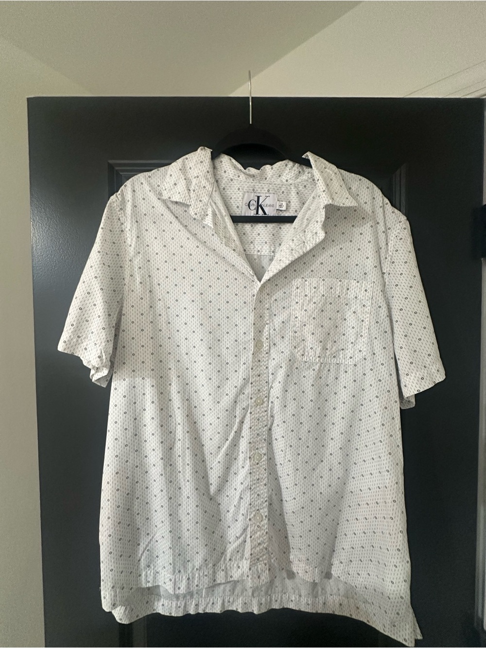 Calvin Klein Jeans White Short-Sleeve Button-Down with Micro Dot Pattern
